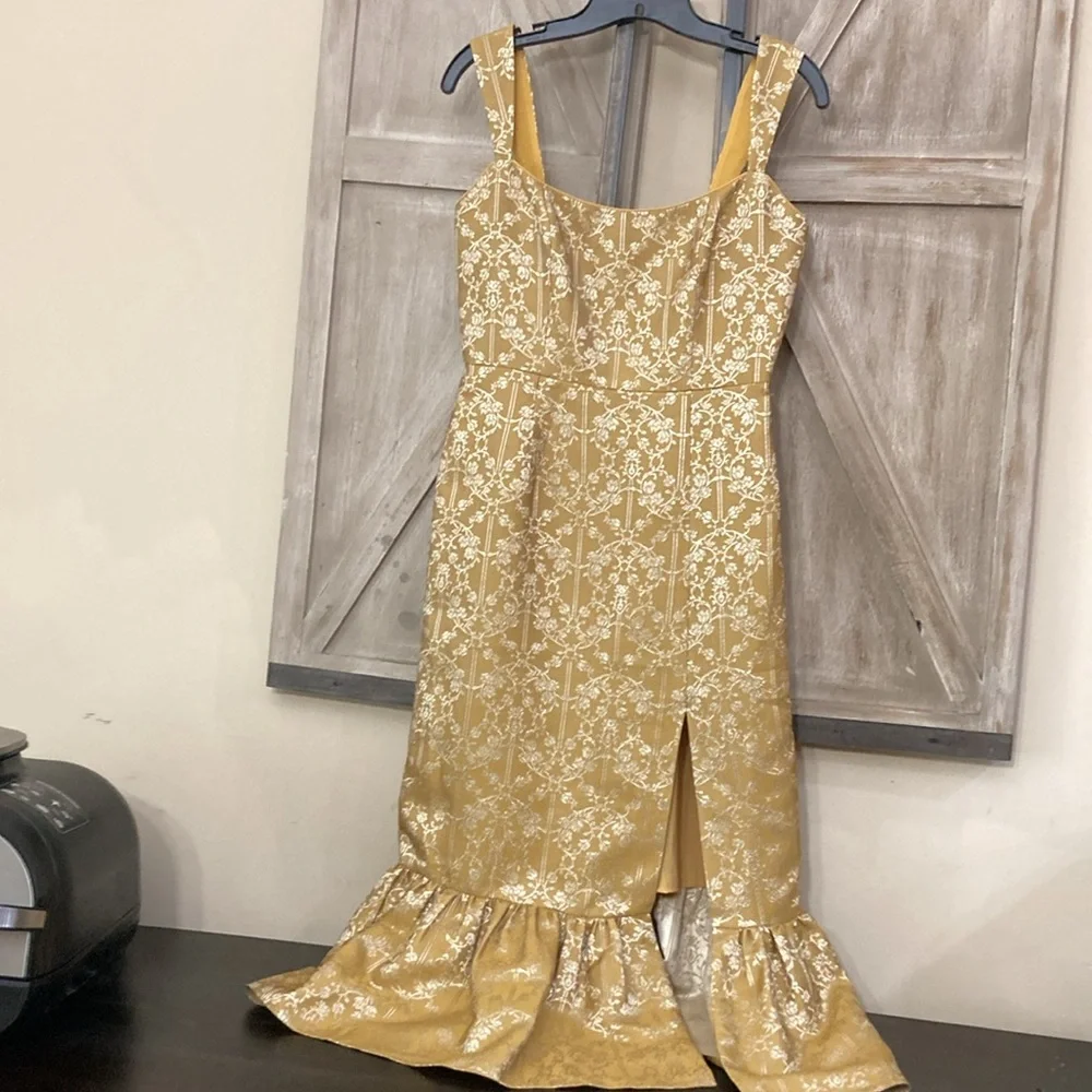 SACHIN -BABI Gold Floral Dress
SIZE 4
WOMENS - Picture 1 of 15